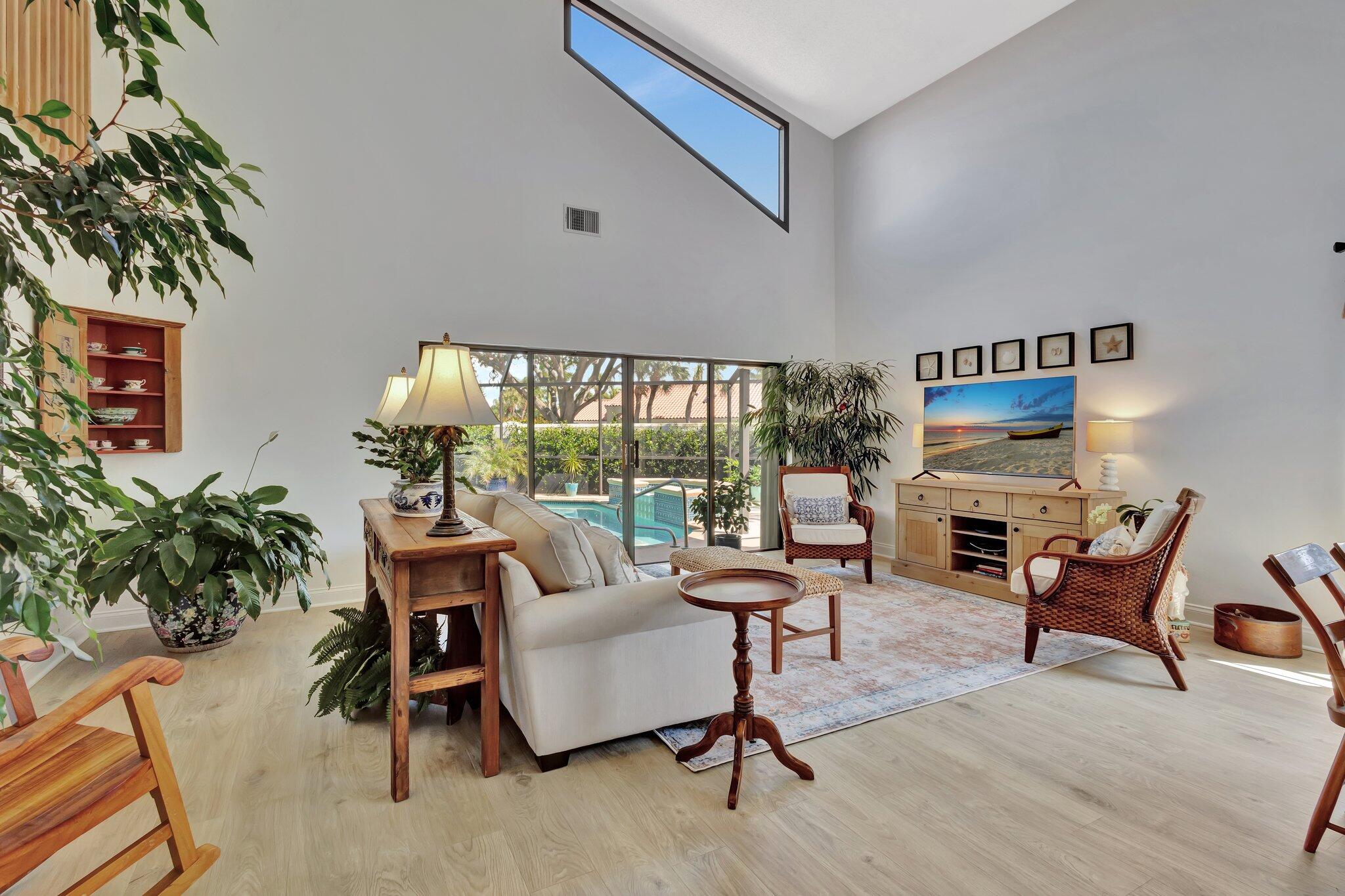 13120 Cristal D Arques Drive