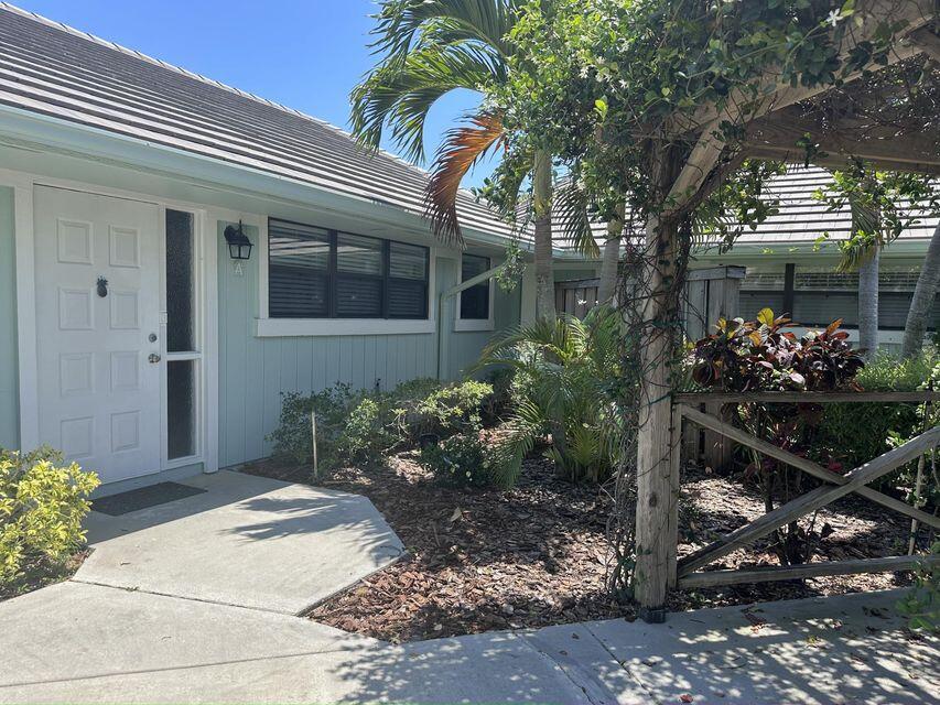 1127 E Seminole Avenue 29a