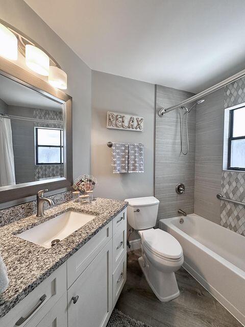 1127 E Seminole Avenue 29a