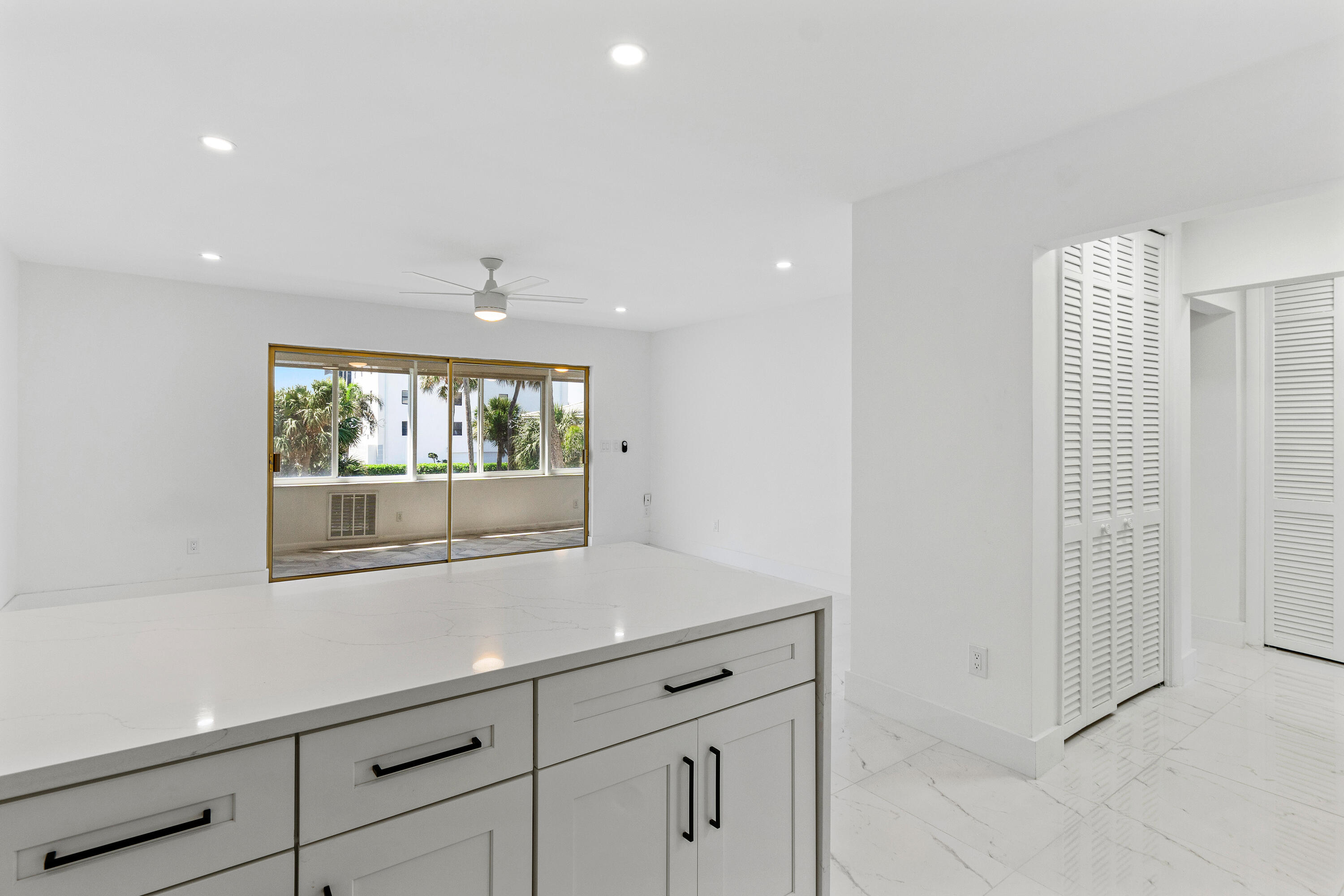 2601 S Ocean Boulevard 10