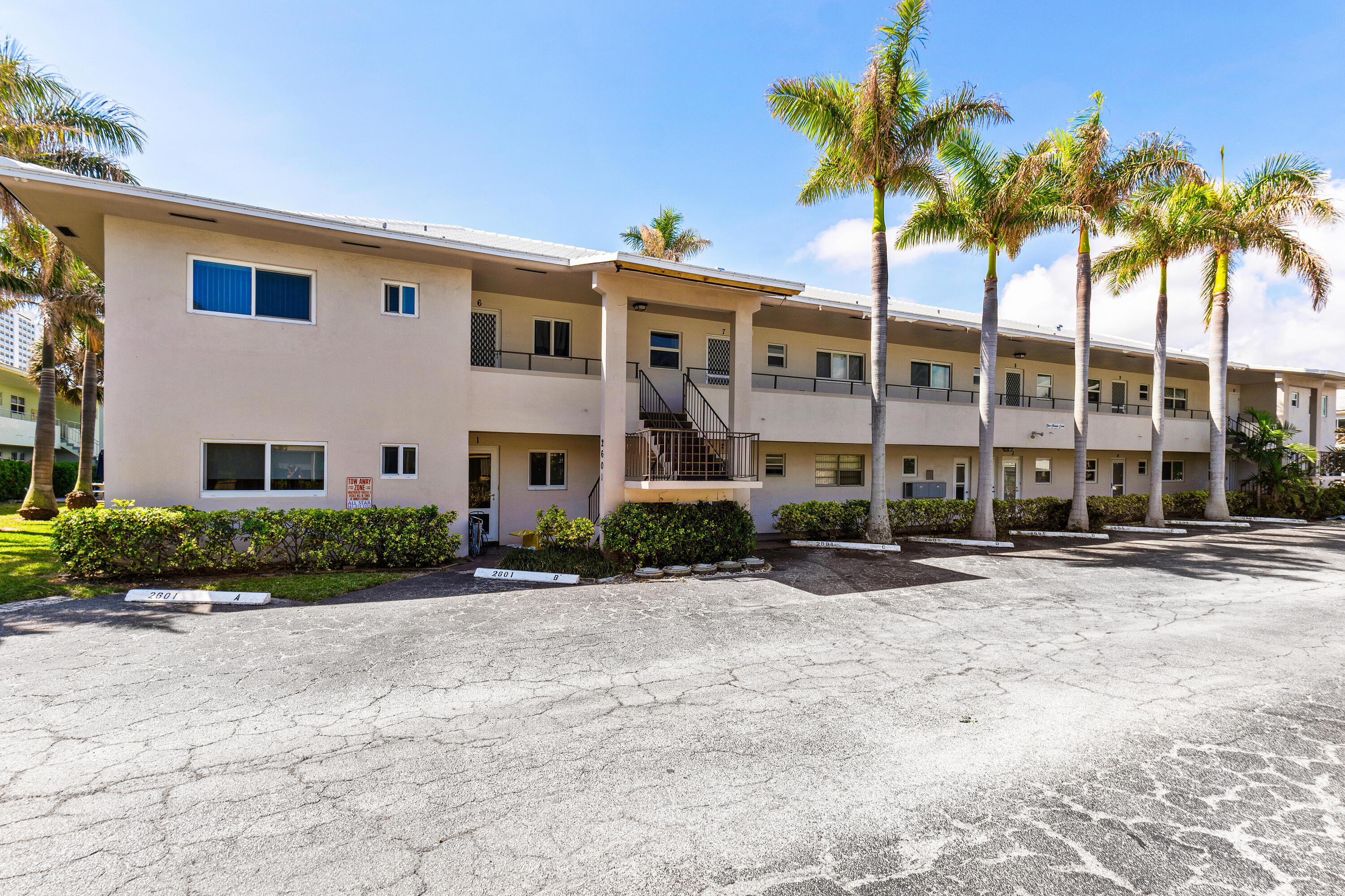 2601 S Ocean Boulevard 10