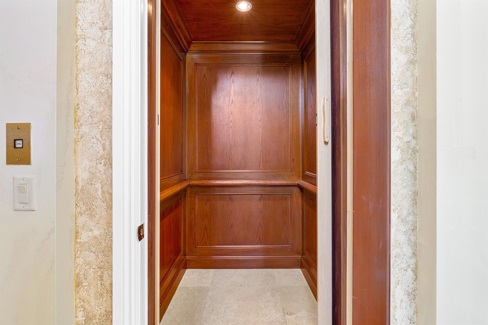 709 SE 10th Street