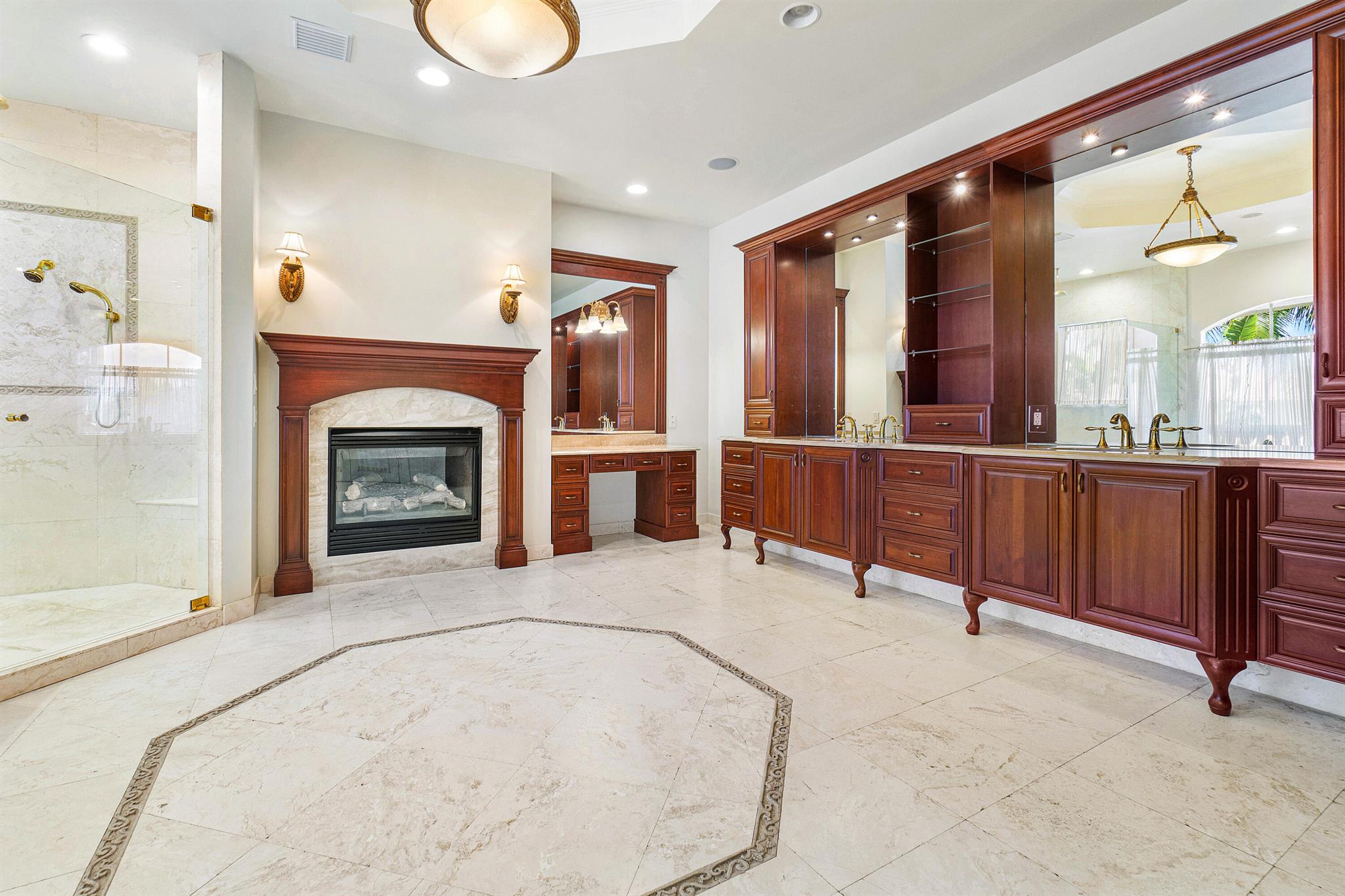 709 SE 10th Street