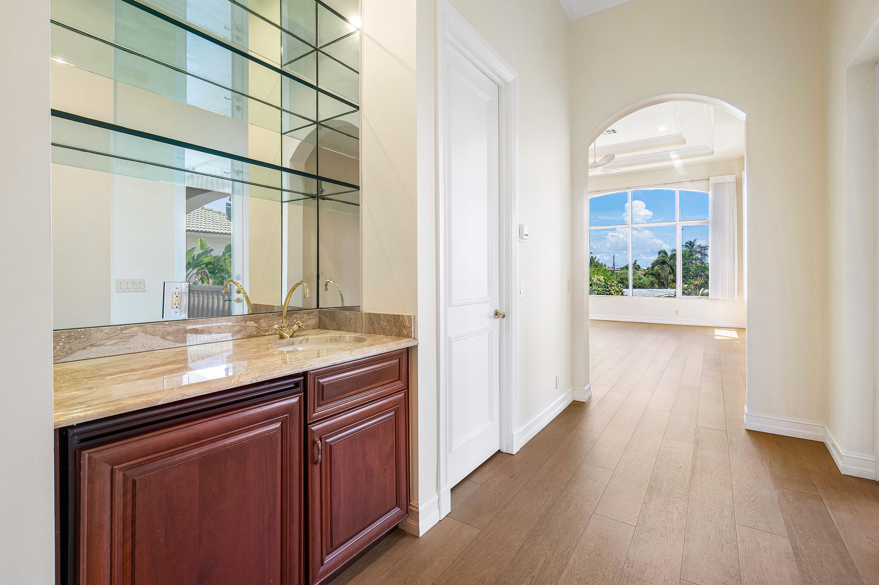 709 SE 10th Street