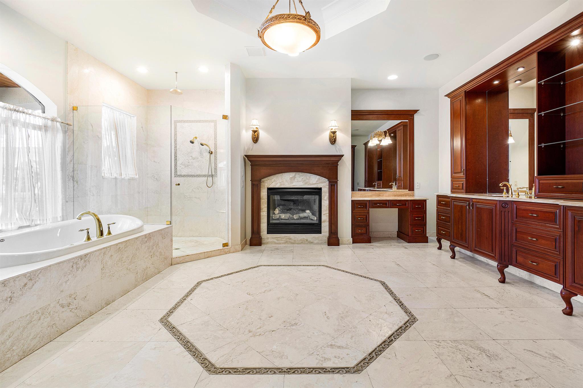 709 SE 10th Street