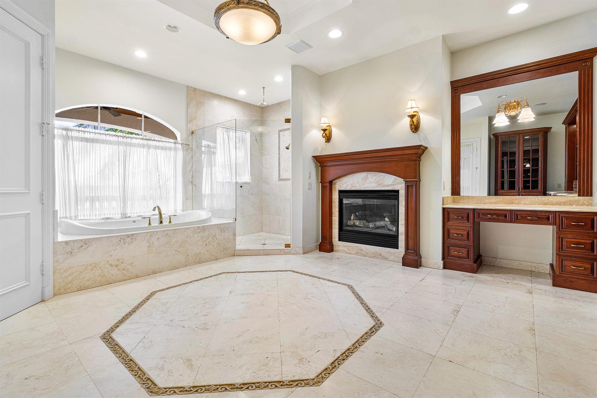 709 SE 10th Street