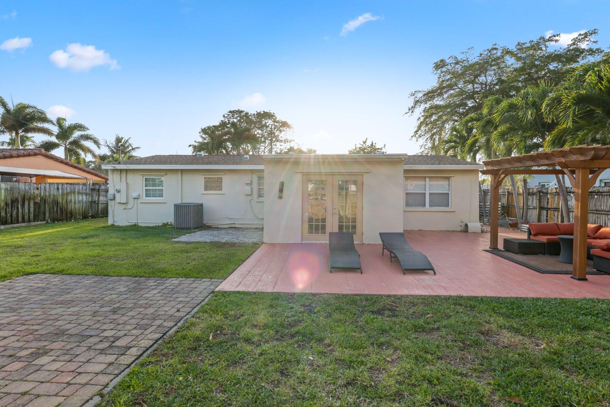1420 SW 1st Terrace