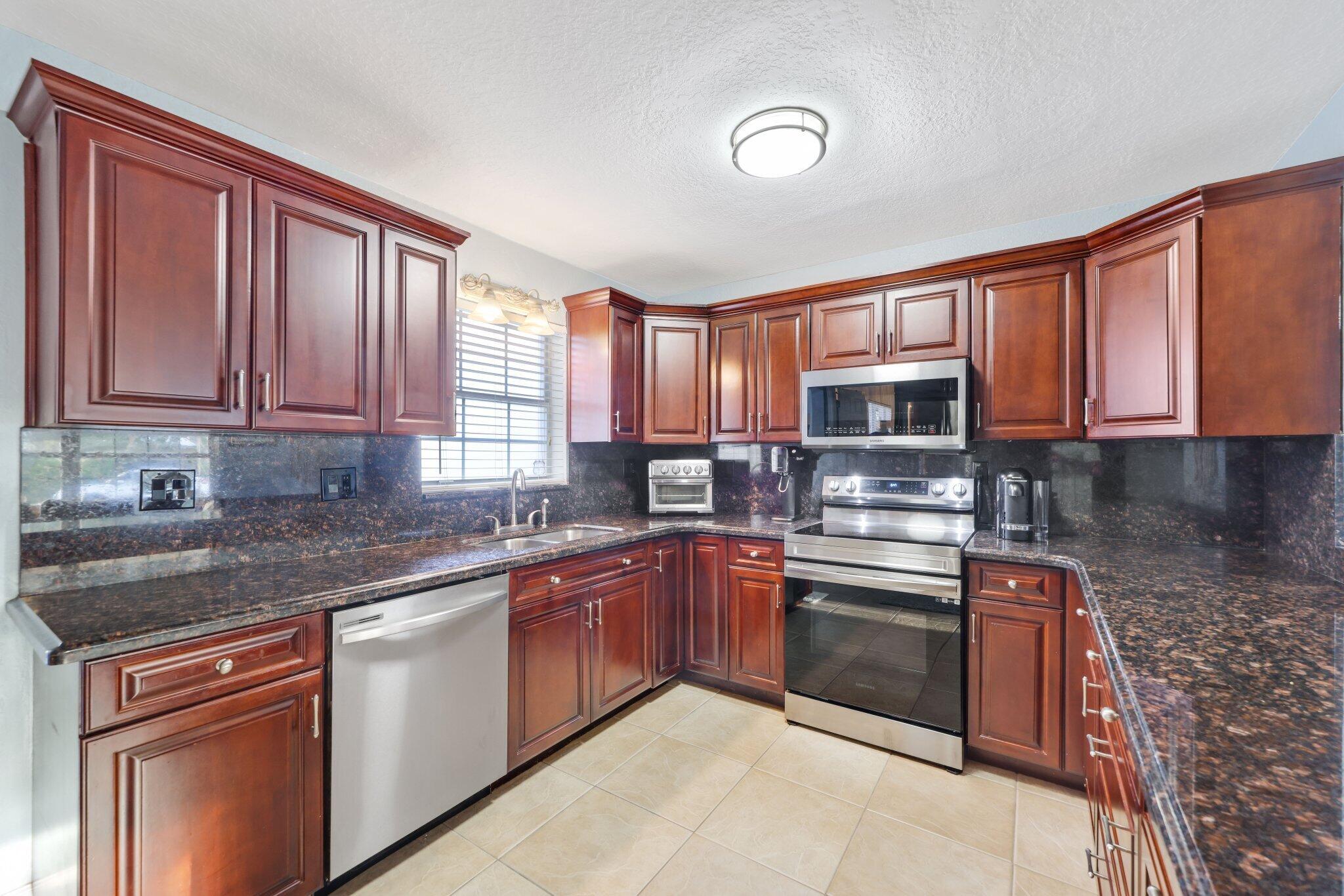 1420 SW 1st Terrace