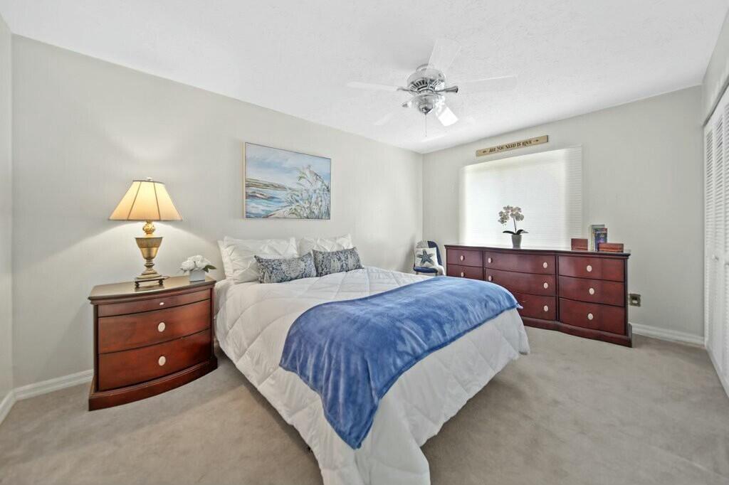 870 SW Gardens Boulevard