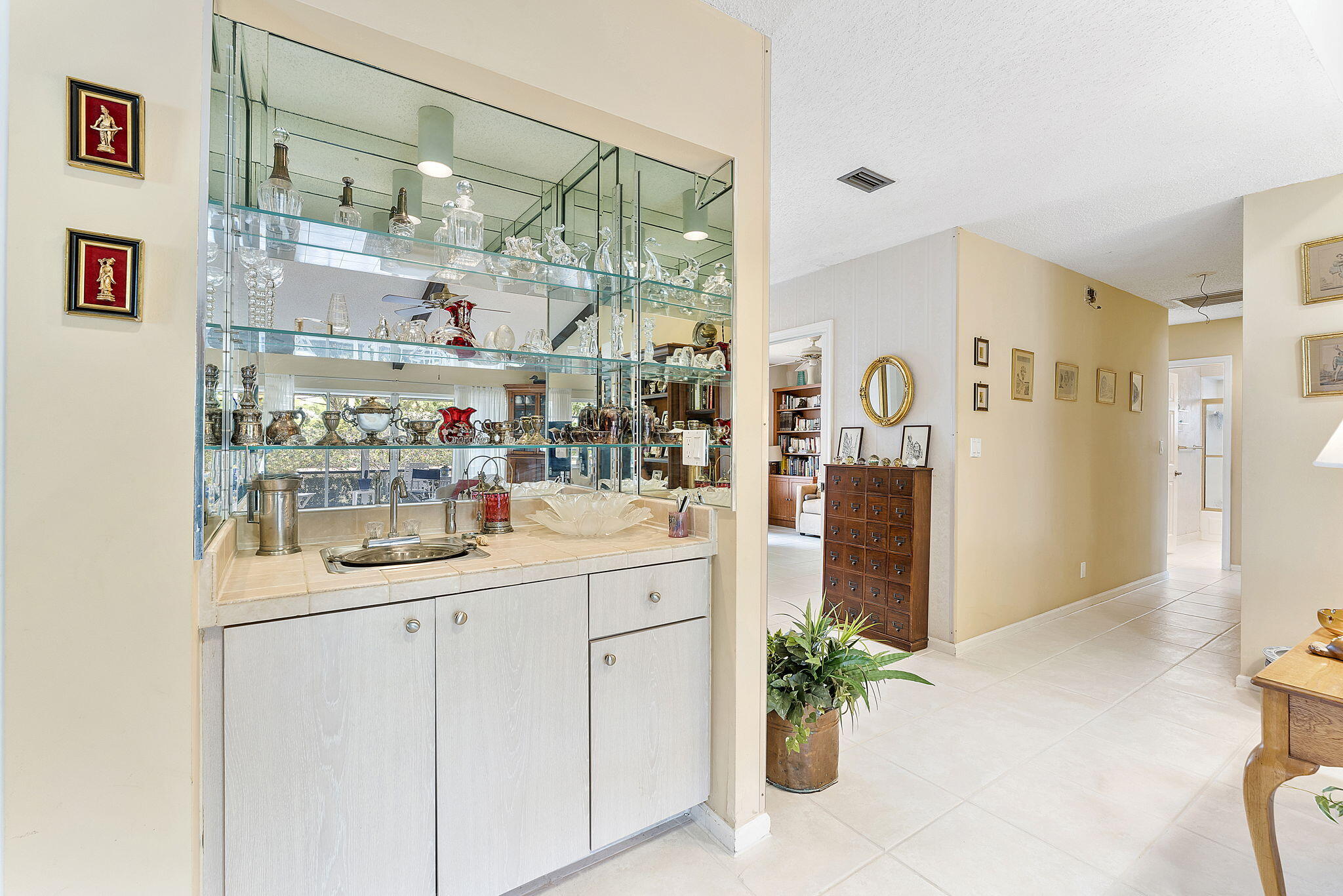 6365 Casabella Lane