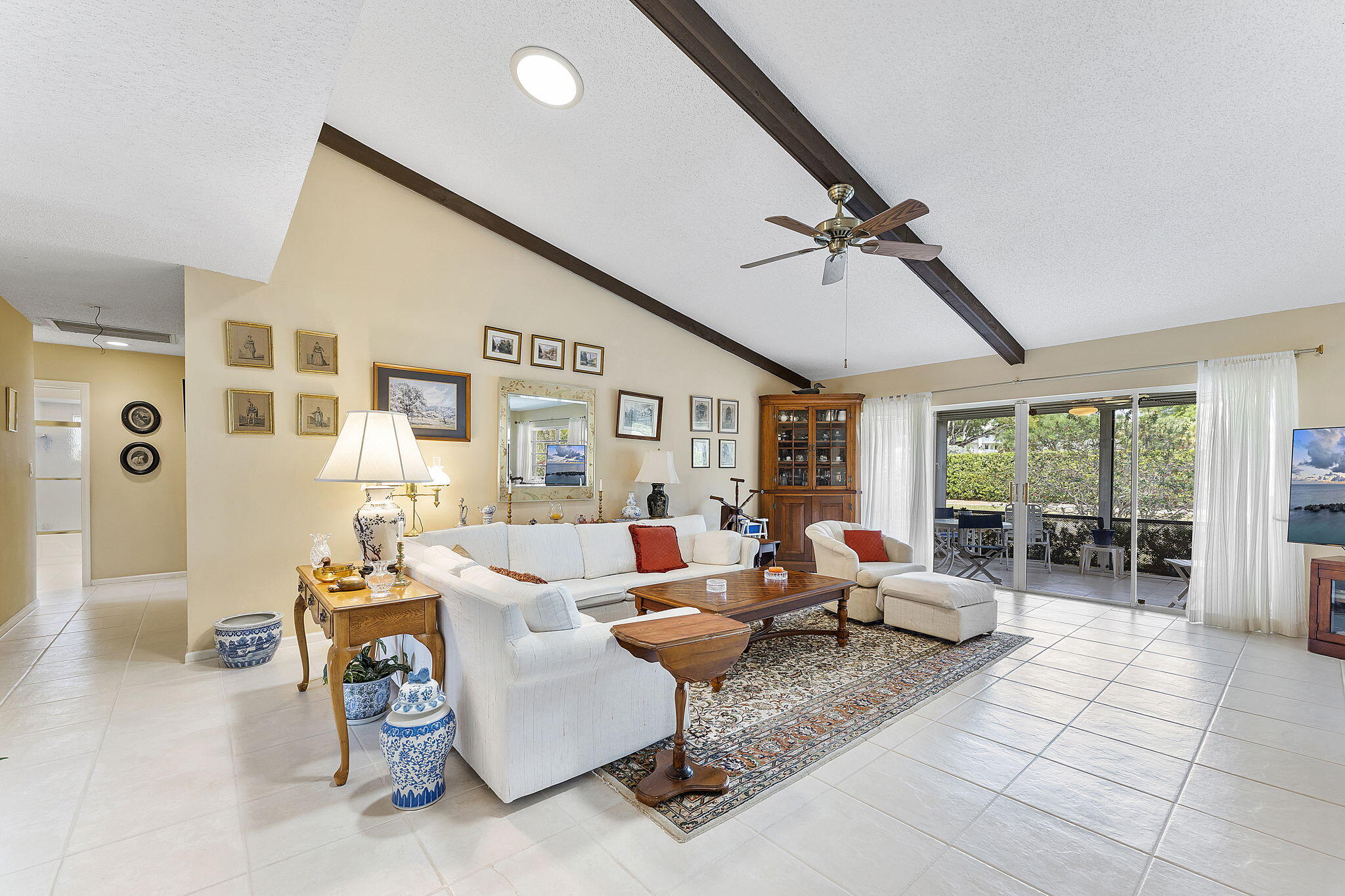 6365 Casabella Lane