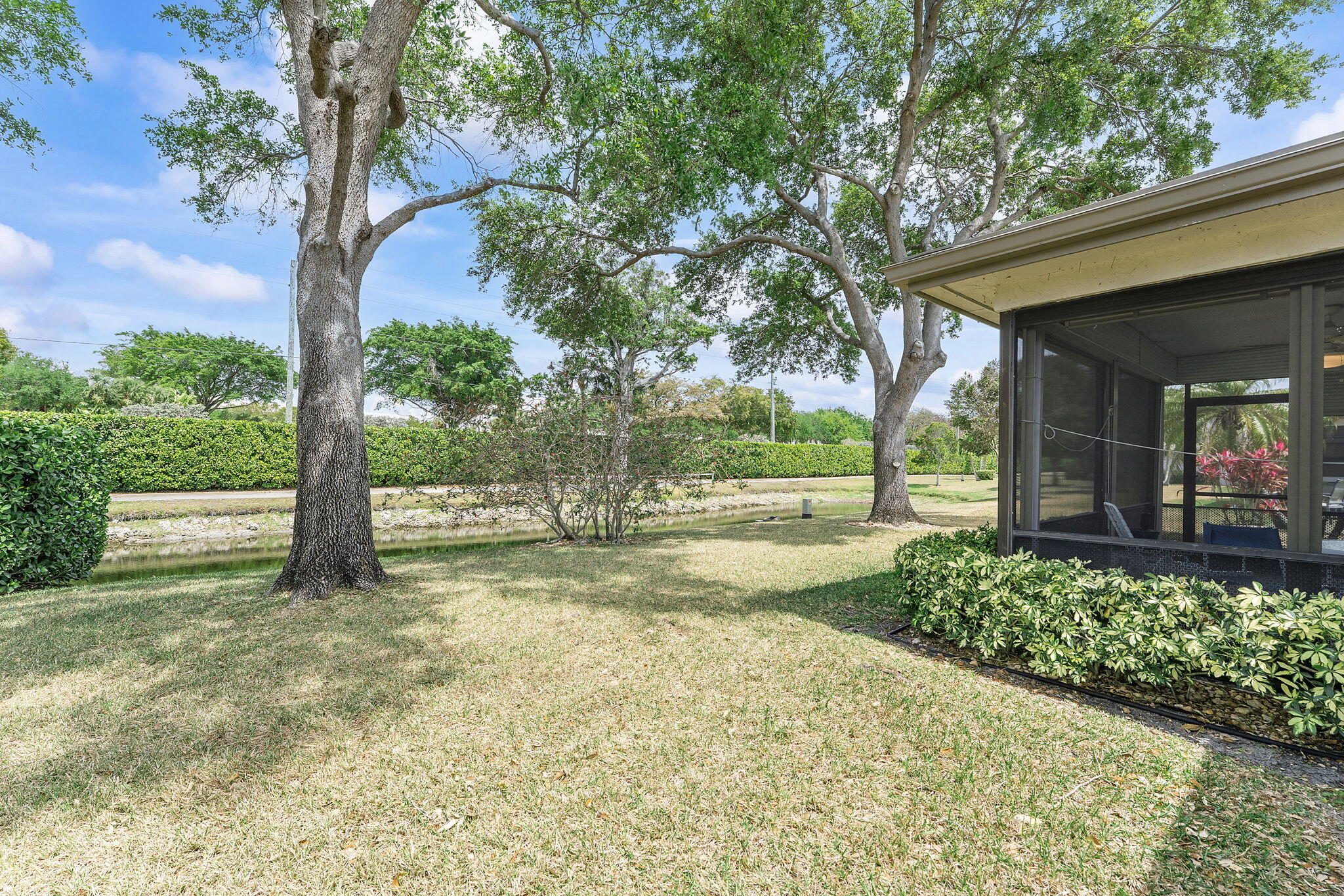 6365 Casabella Lane