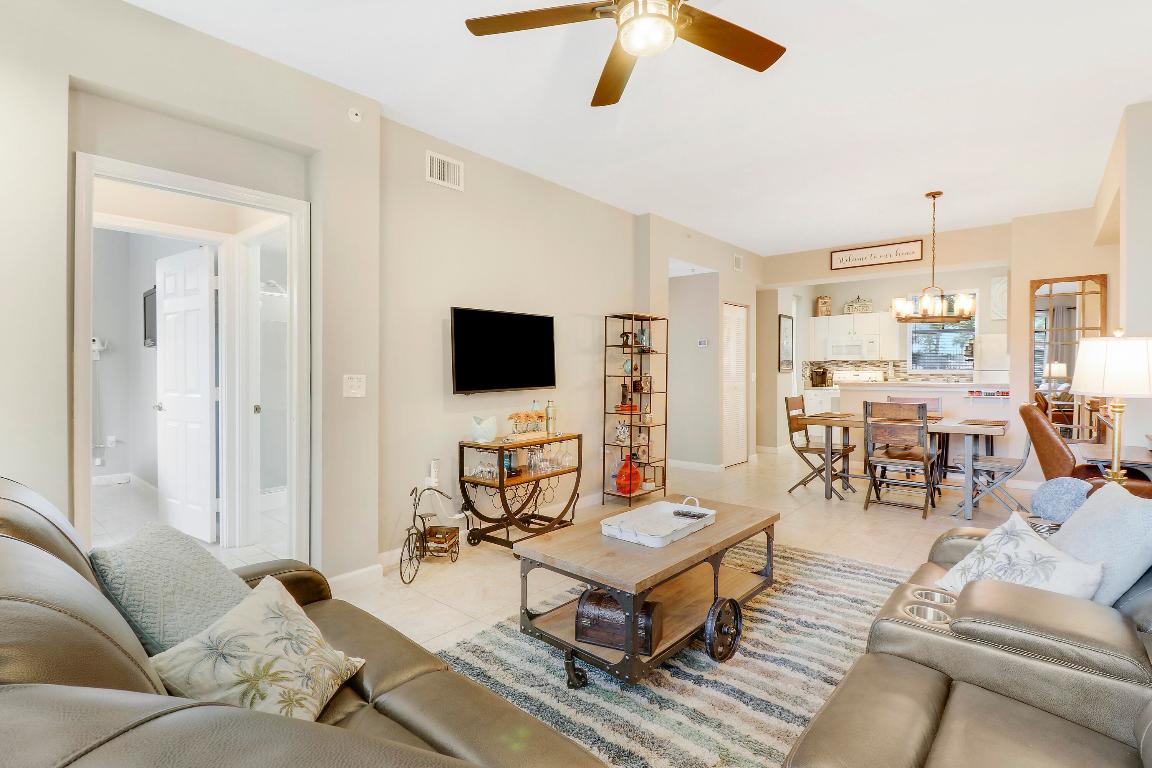 1116 University Boulevard 14