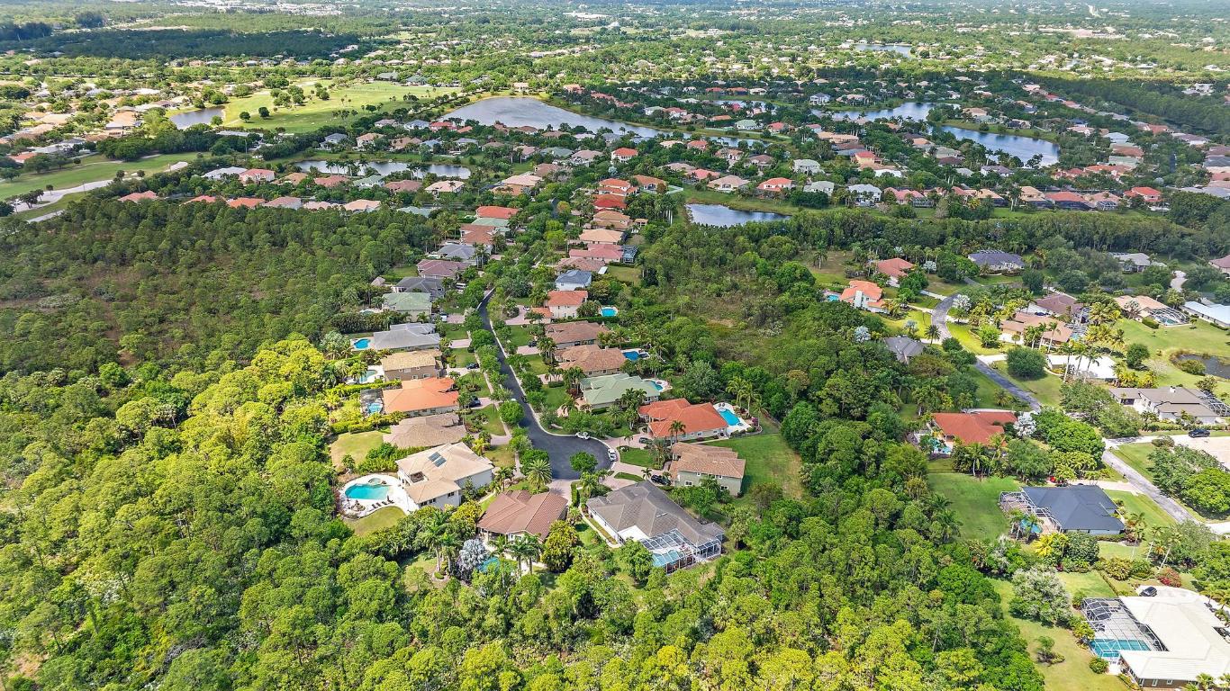 5053 SW Saint Creek Drive