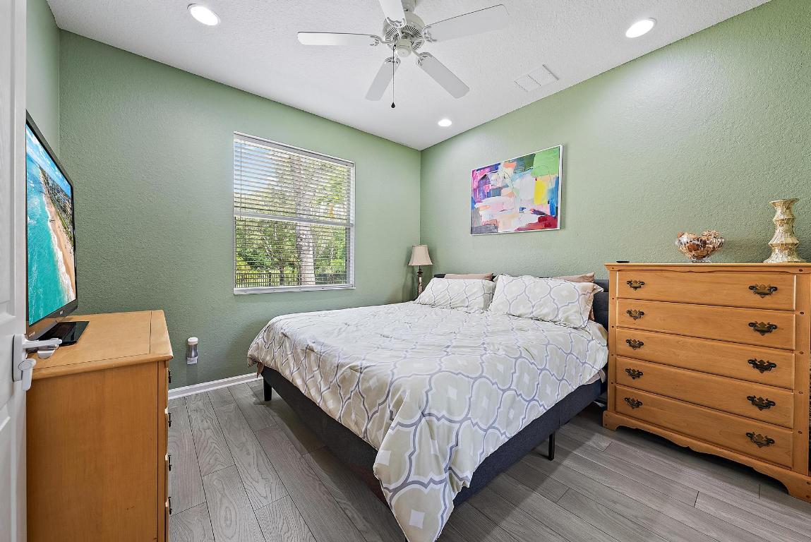 5053 SW Saint Creek Drive