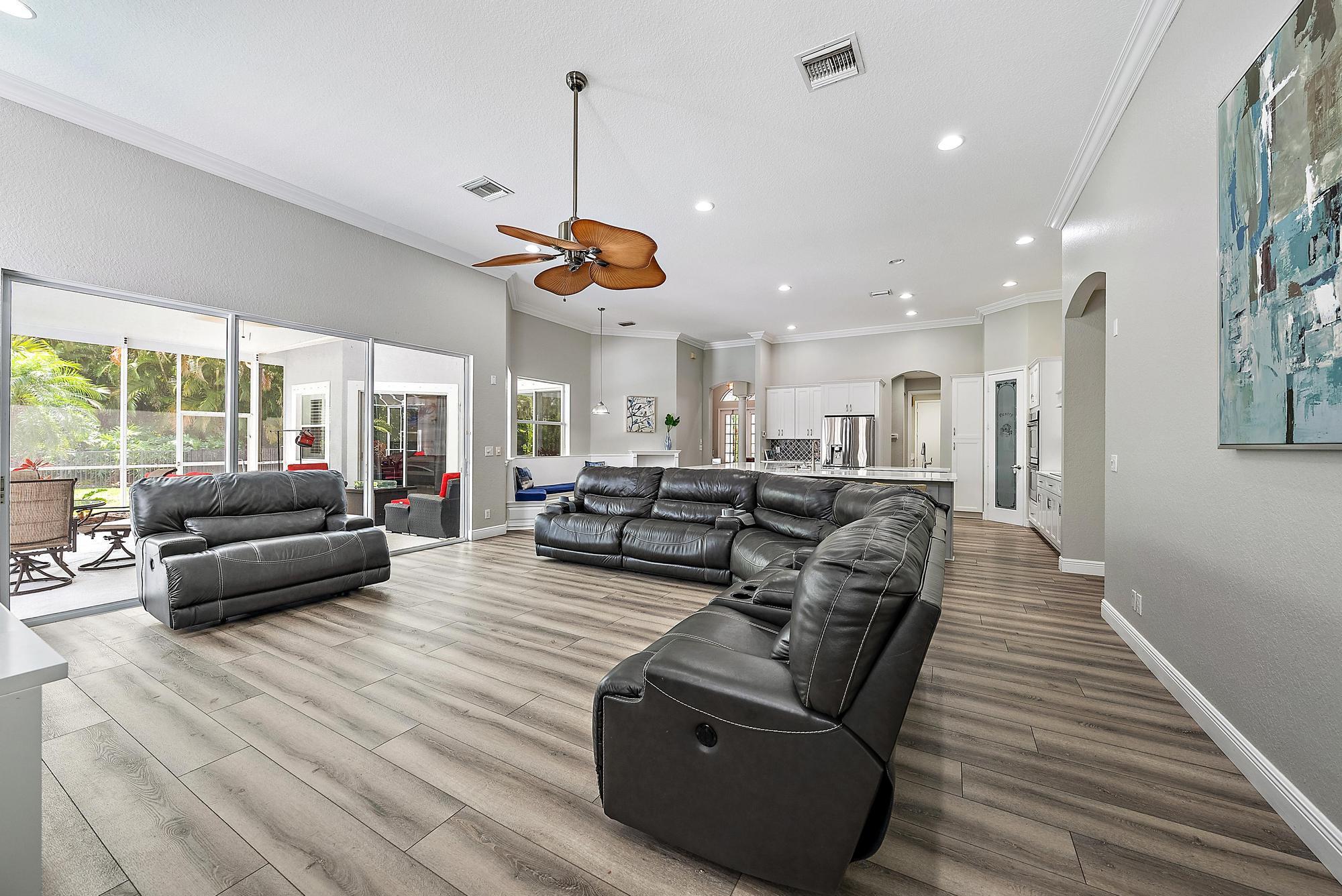 5053 SW Saint Creek Drive