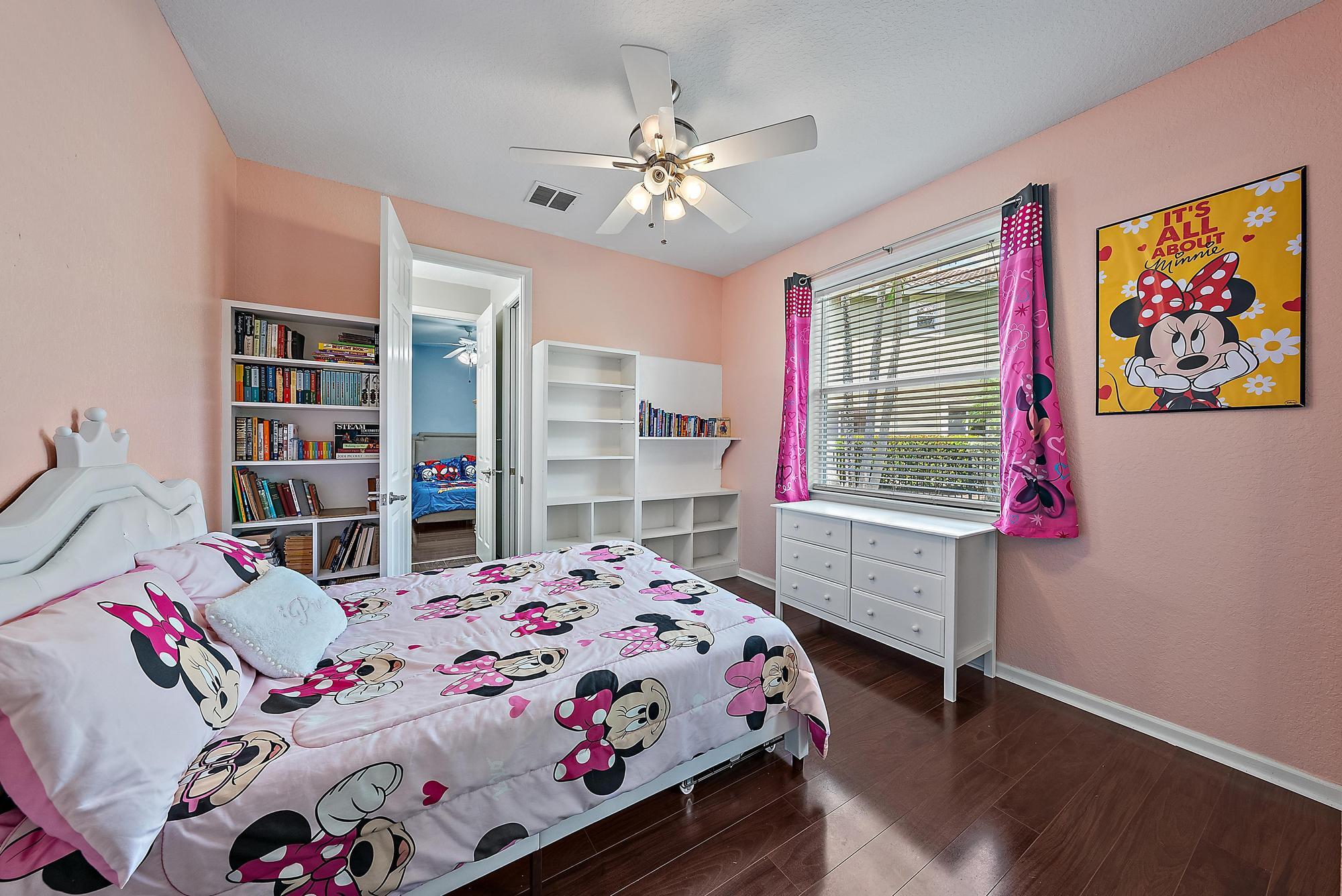 5053 SW Saint Creek Drive