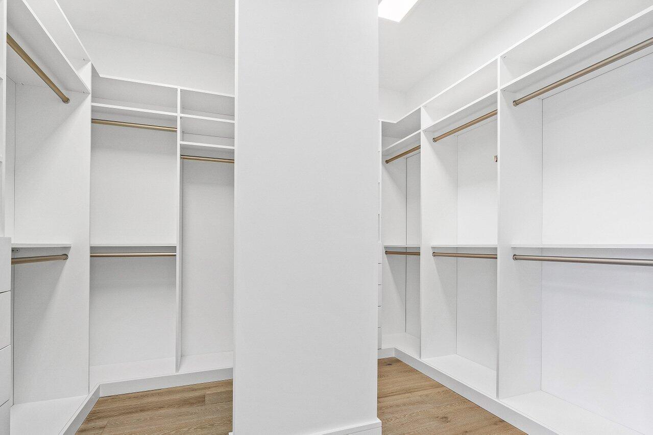 326 NE Wavecrest Way