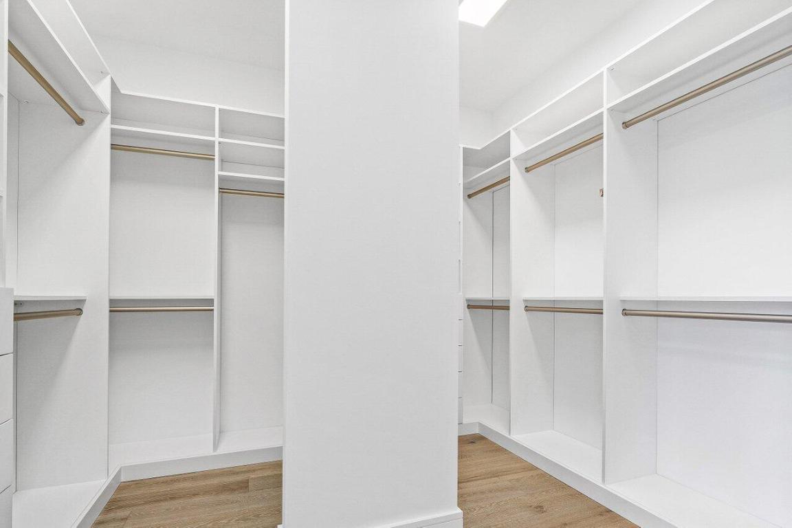 326 NE Wavecrest Way