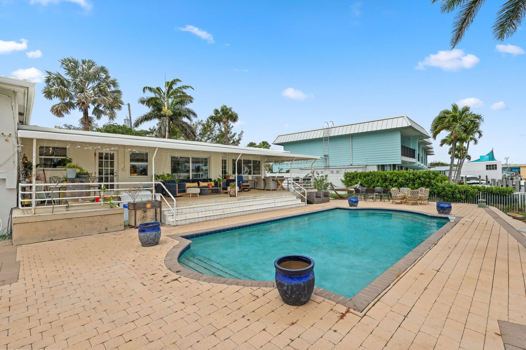 442 SE 17th Terrace