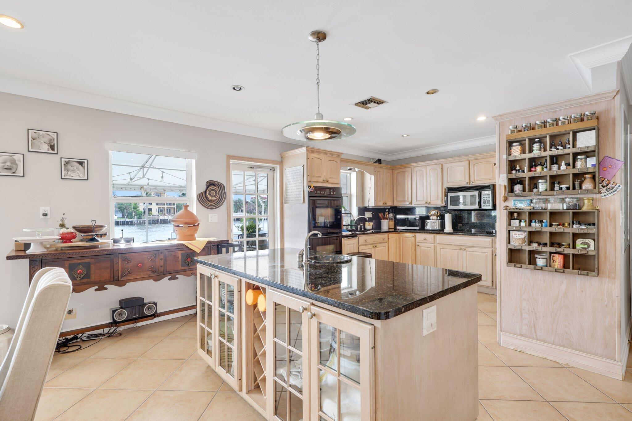 442 SE 17th Terrace