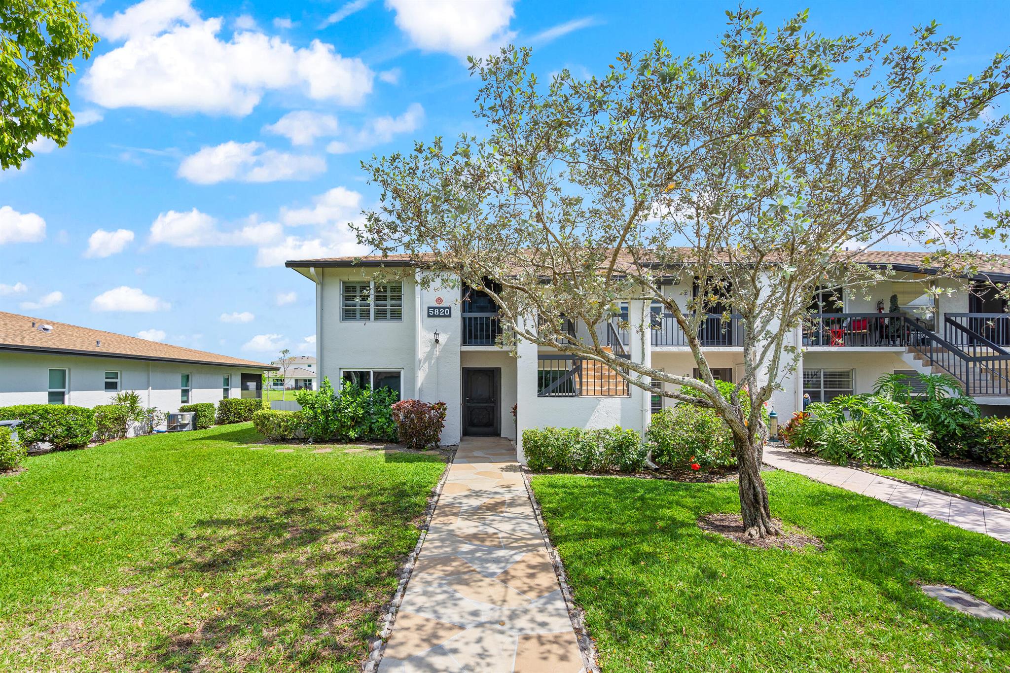 5820 Sugar Palm Court D