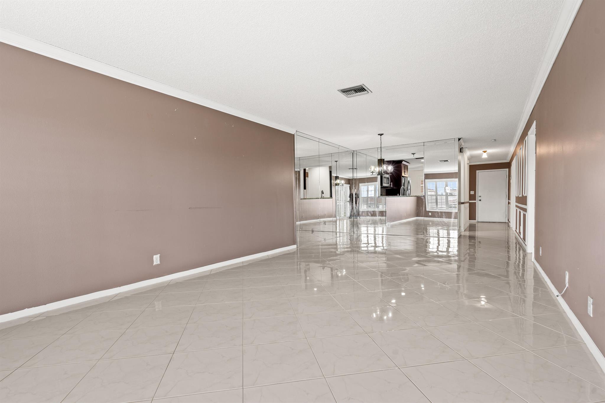 5820 Sugar Palm Court D