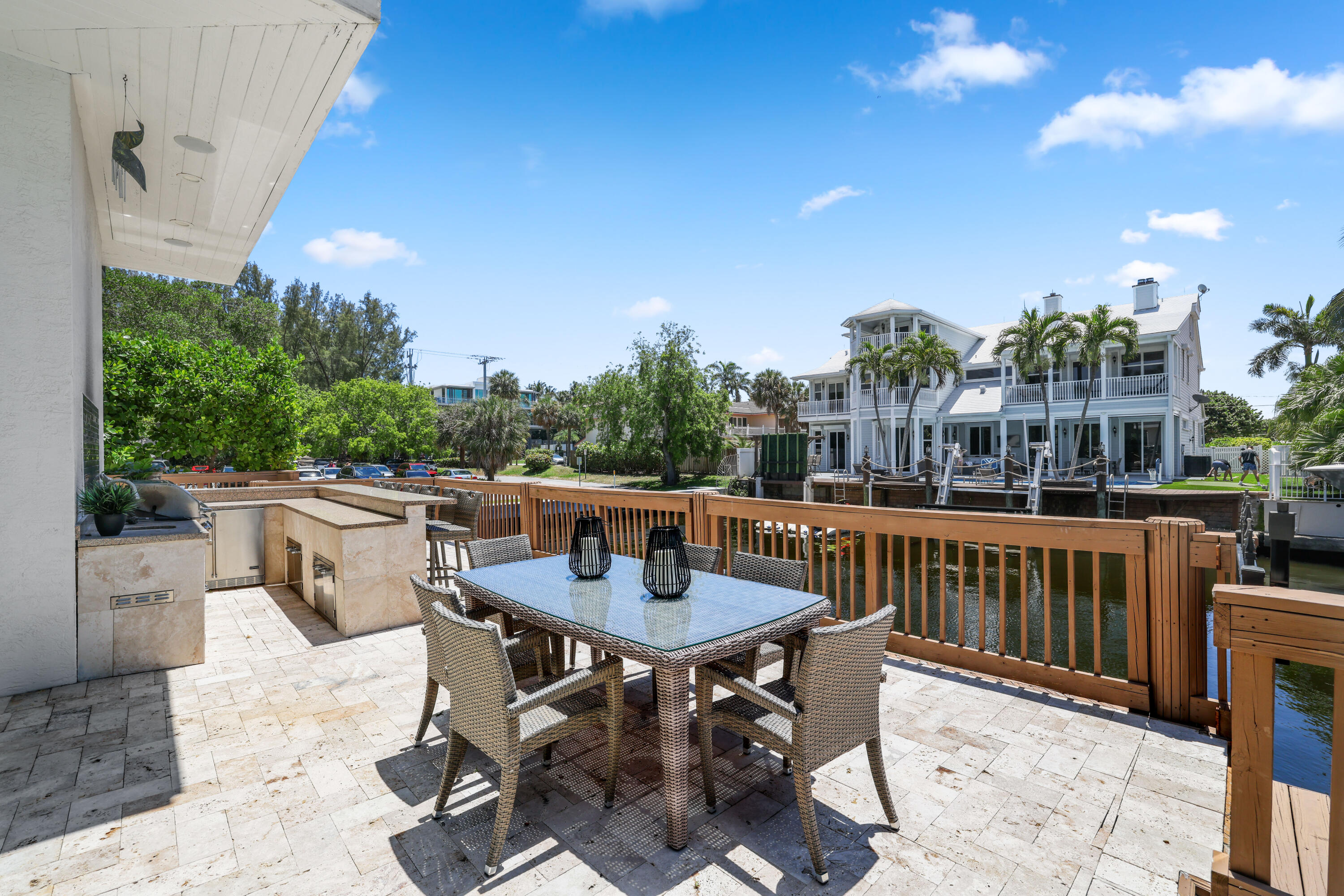 1030 Rhodes Villa Avenue