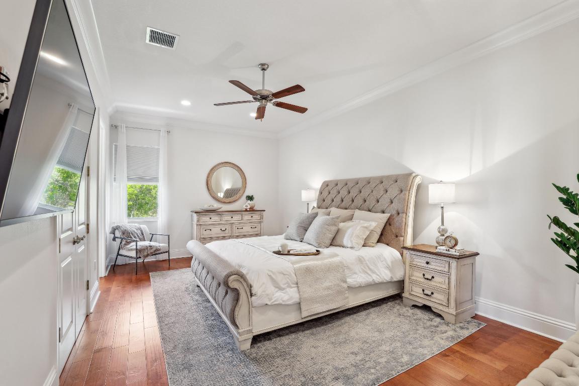 1030 Rhodes Villa Avenue