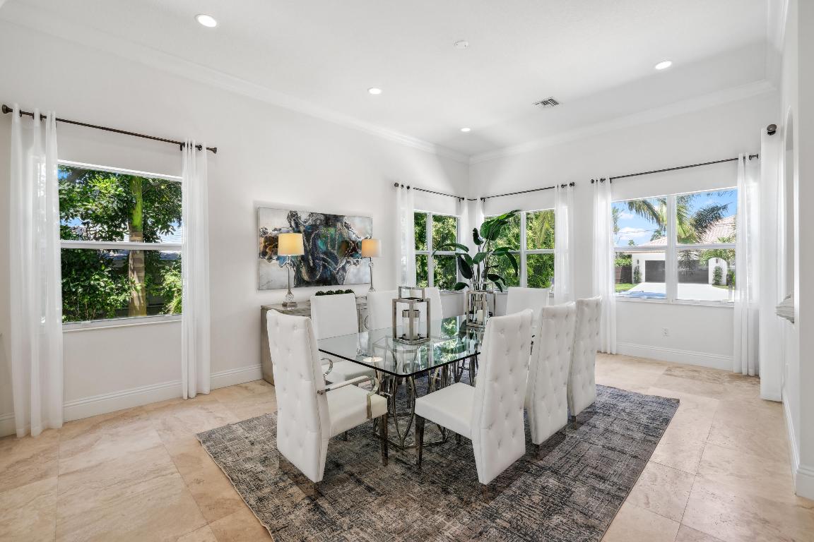 1030 Rhodes Villa Avenue