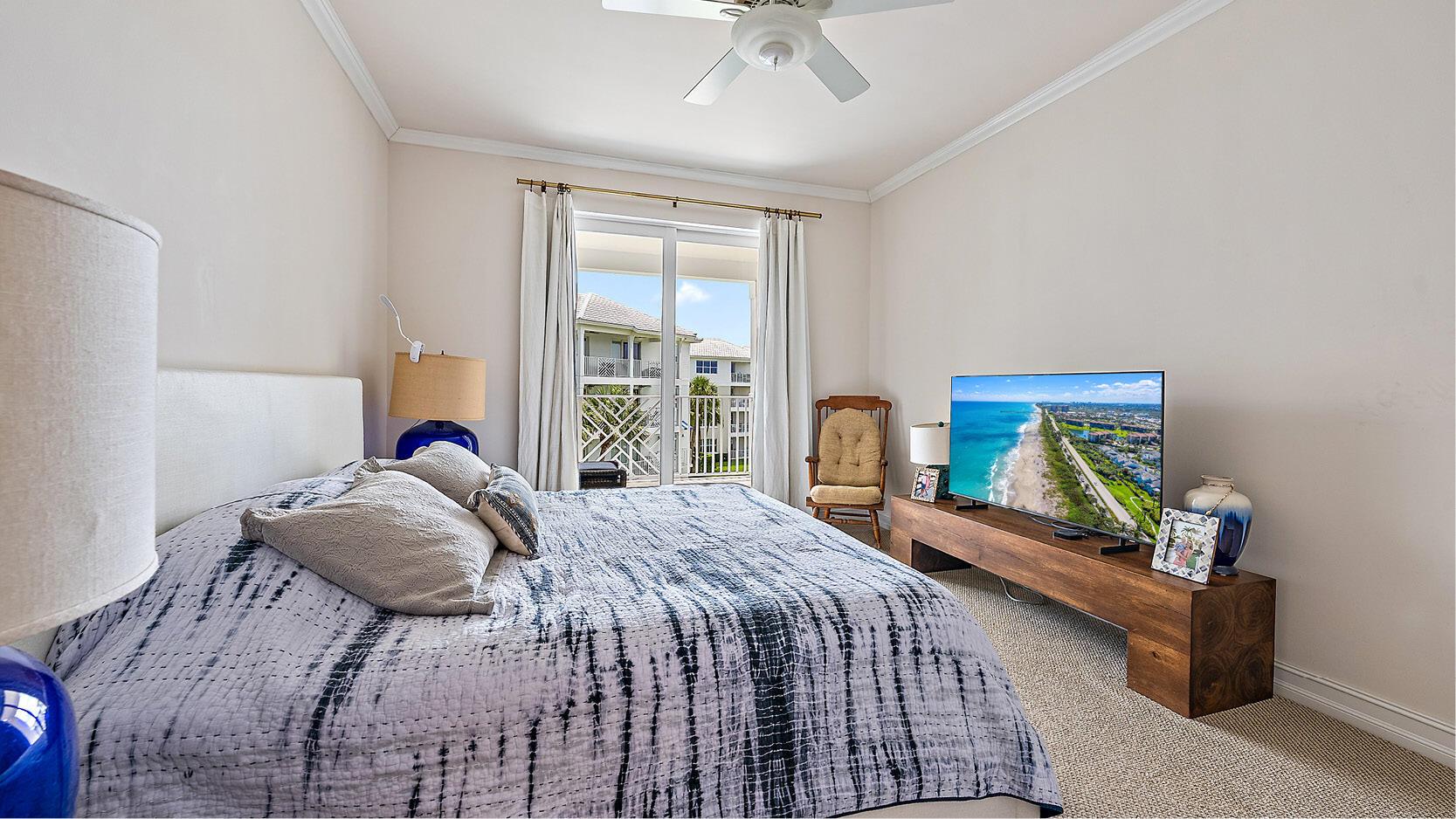 432 Bay Colony Drive N