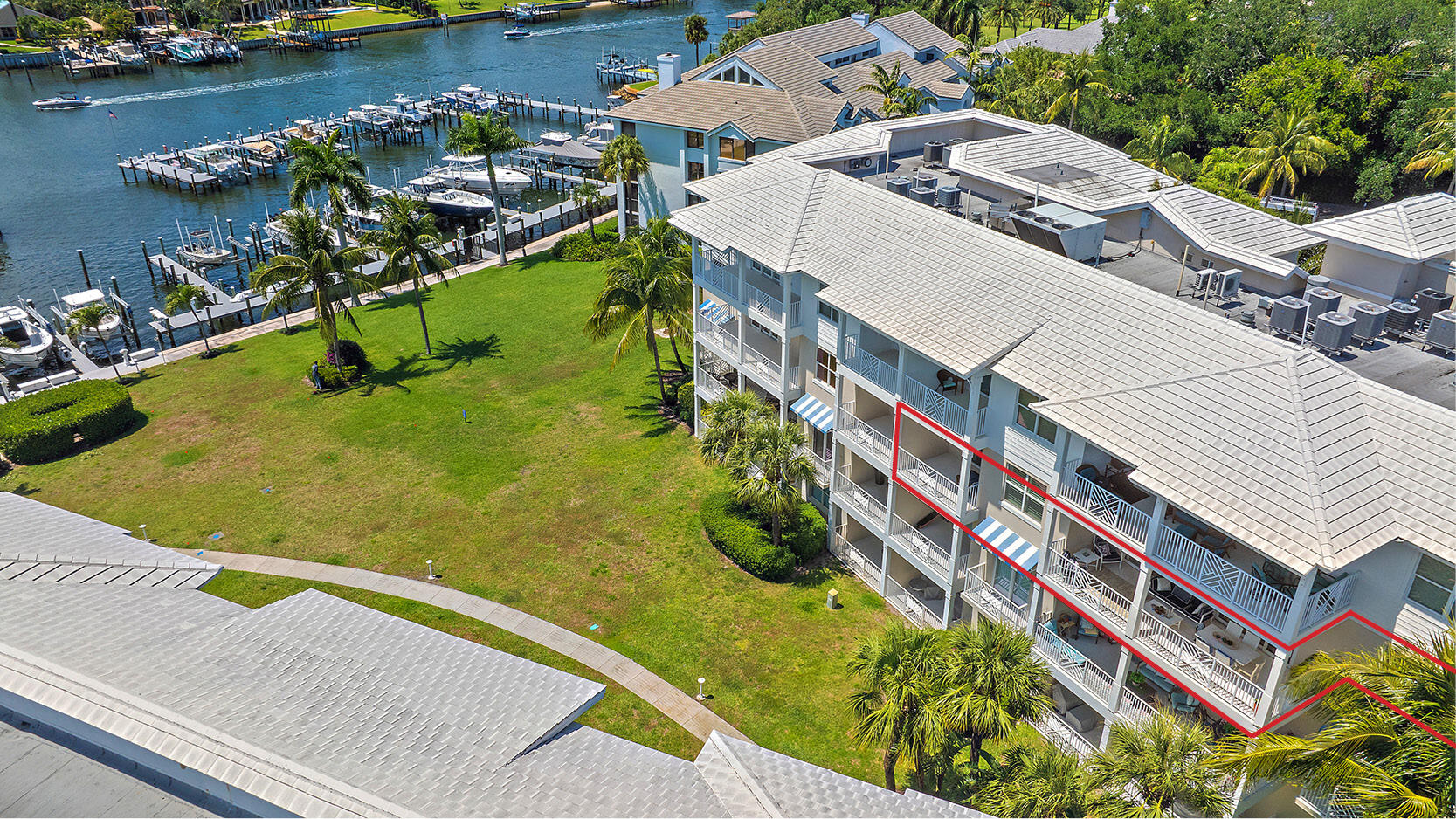 432 Bay Colony Drive N