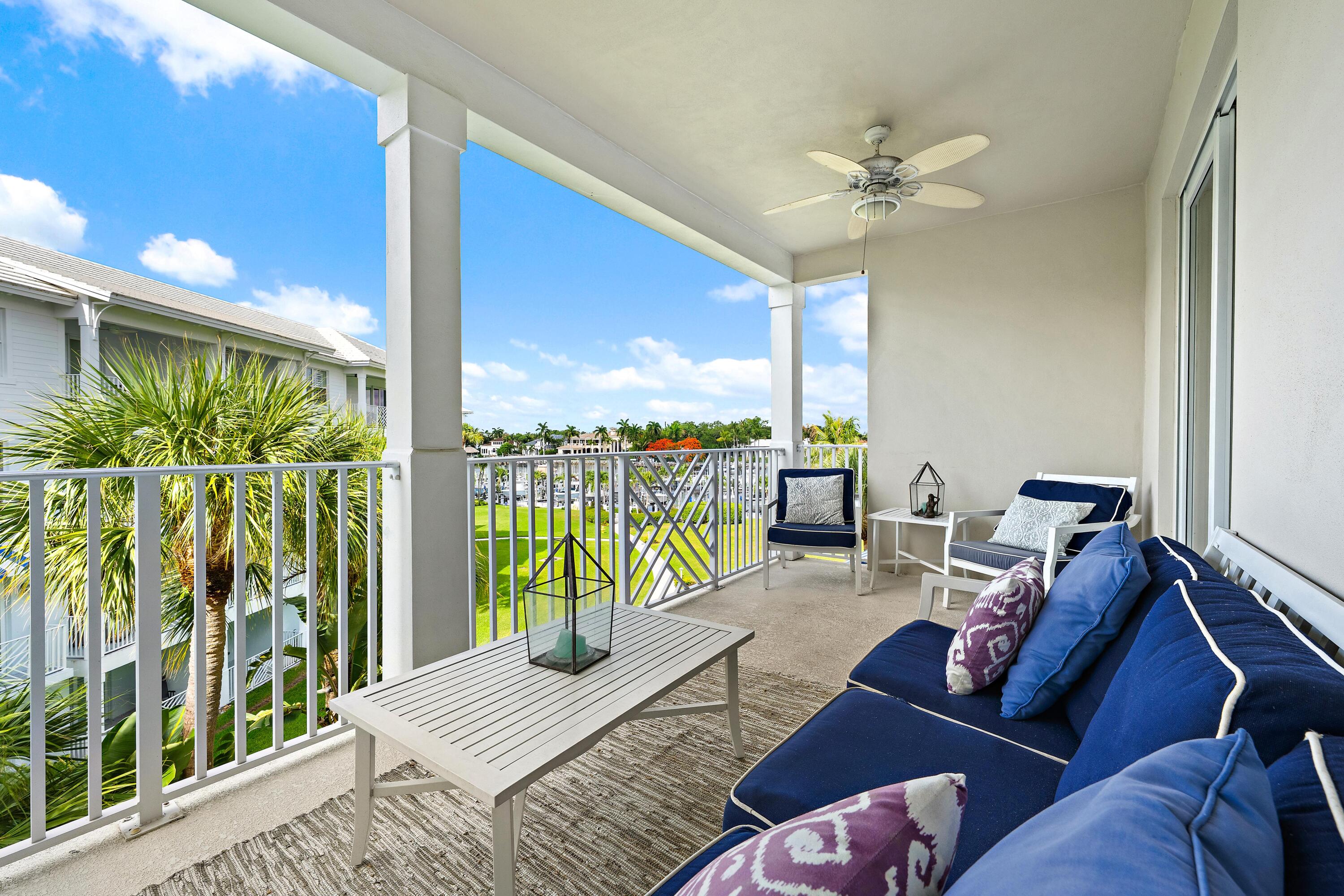 432 Bay Colony Drive N