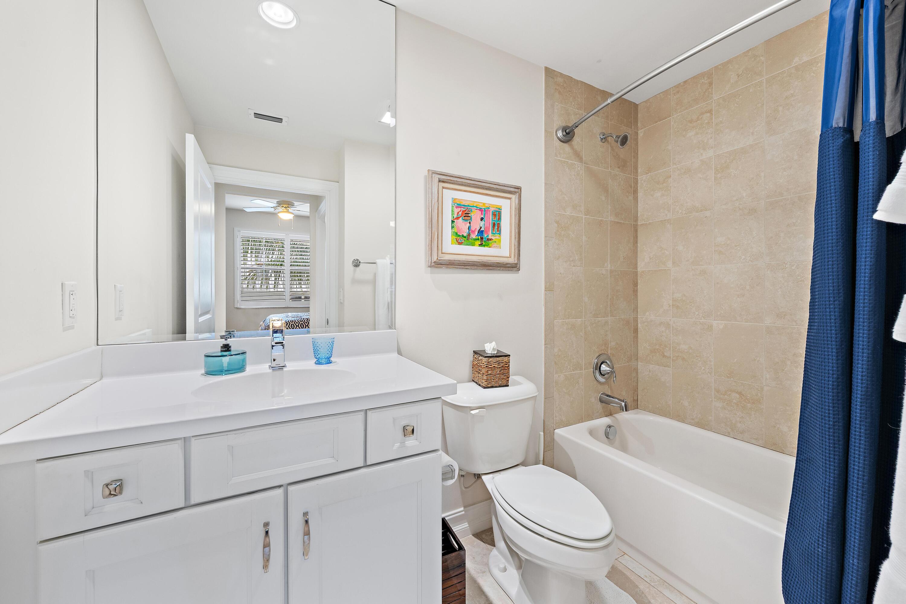 432 Bay Colony Drive N