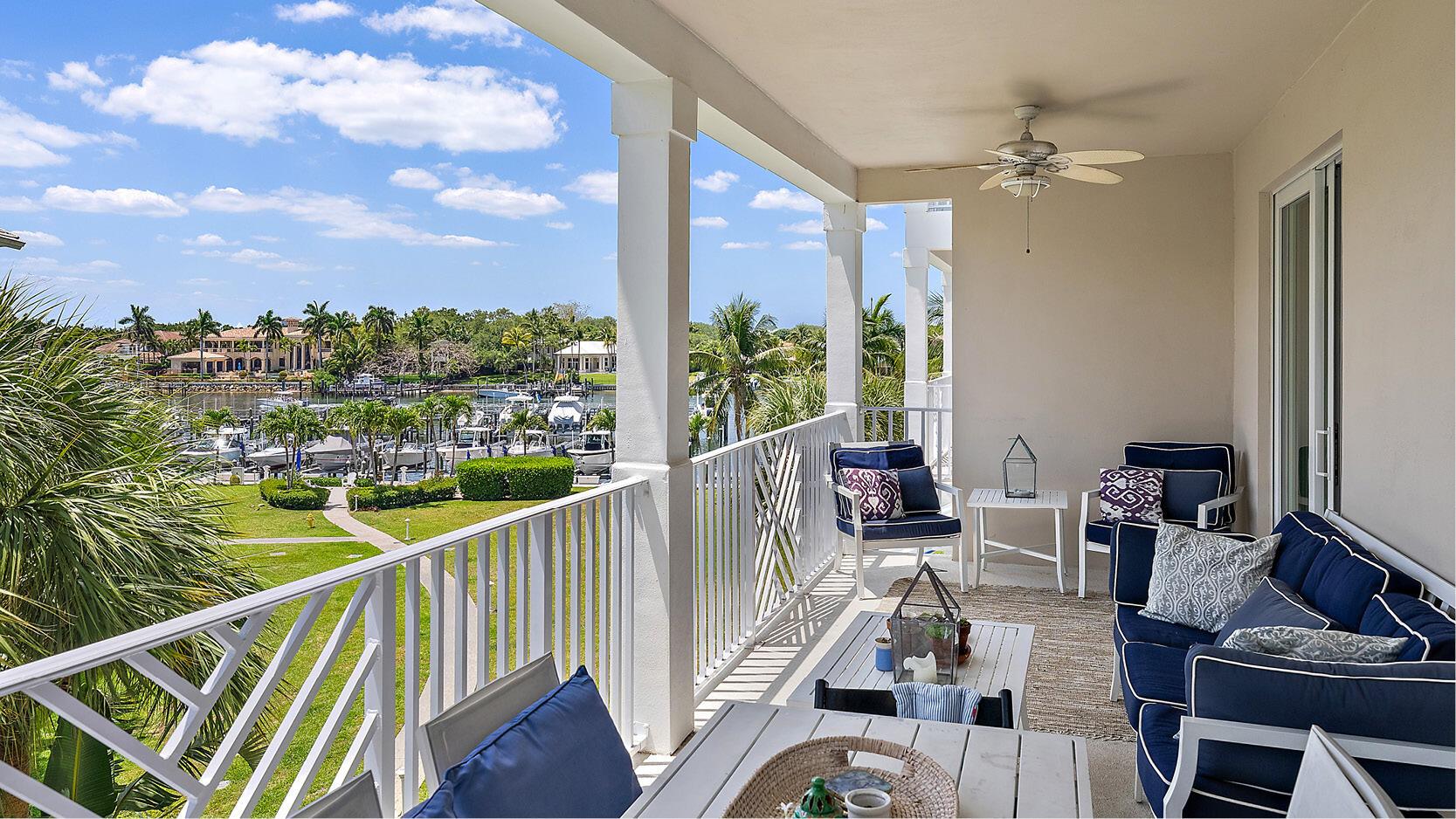 432 Bay Colony Drive N