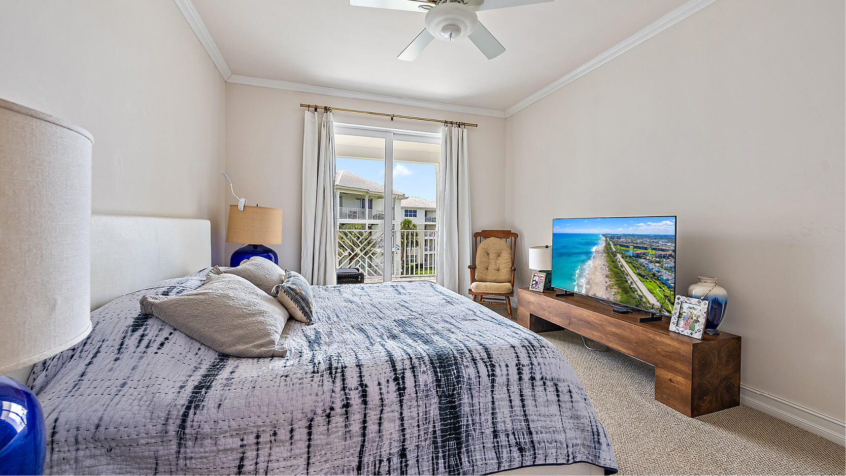 432 Bay Colony Drive N