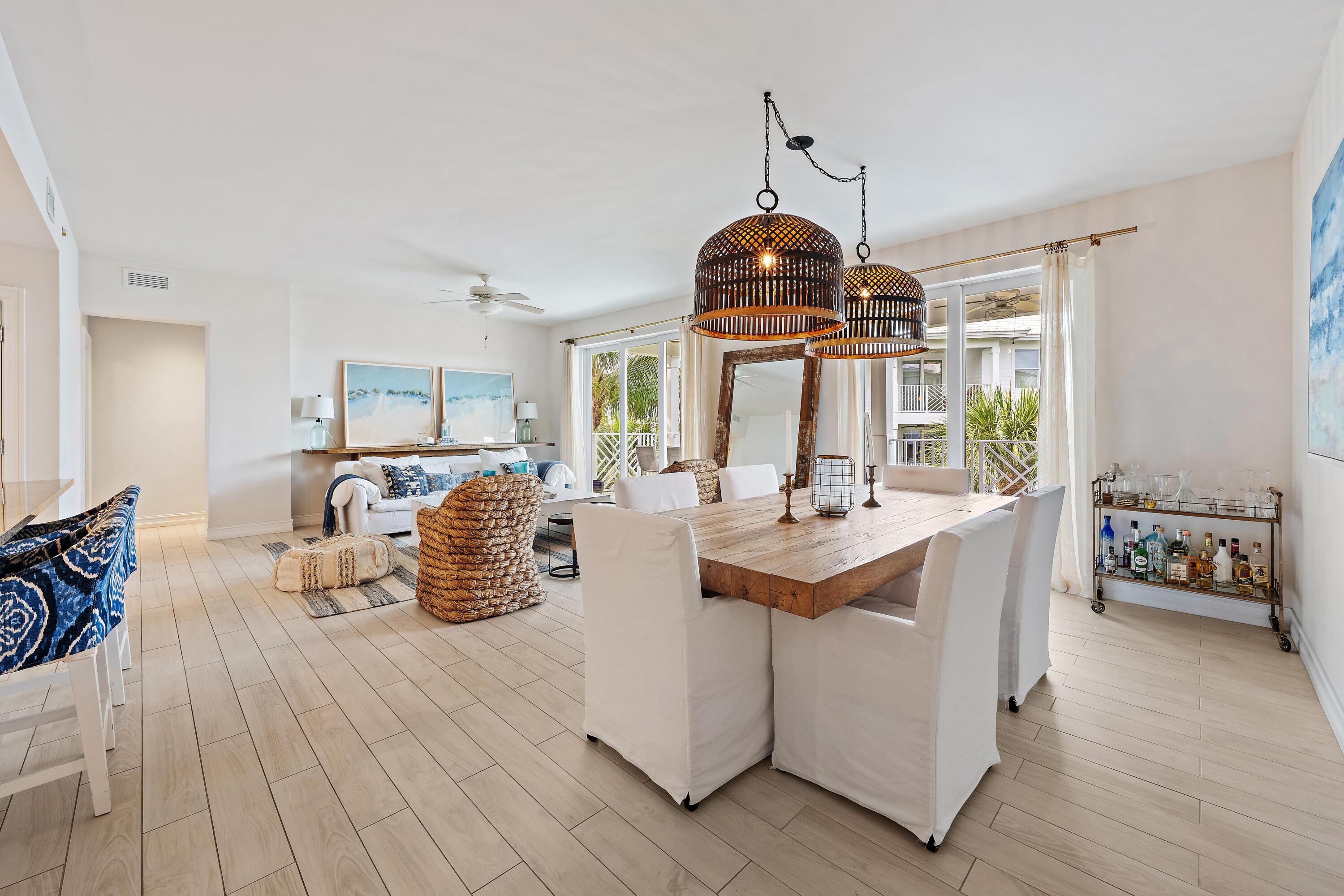 432 Bay Colony Drive N