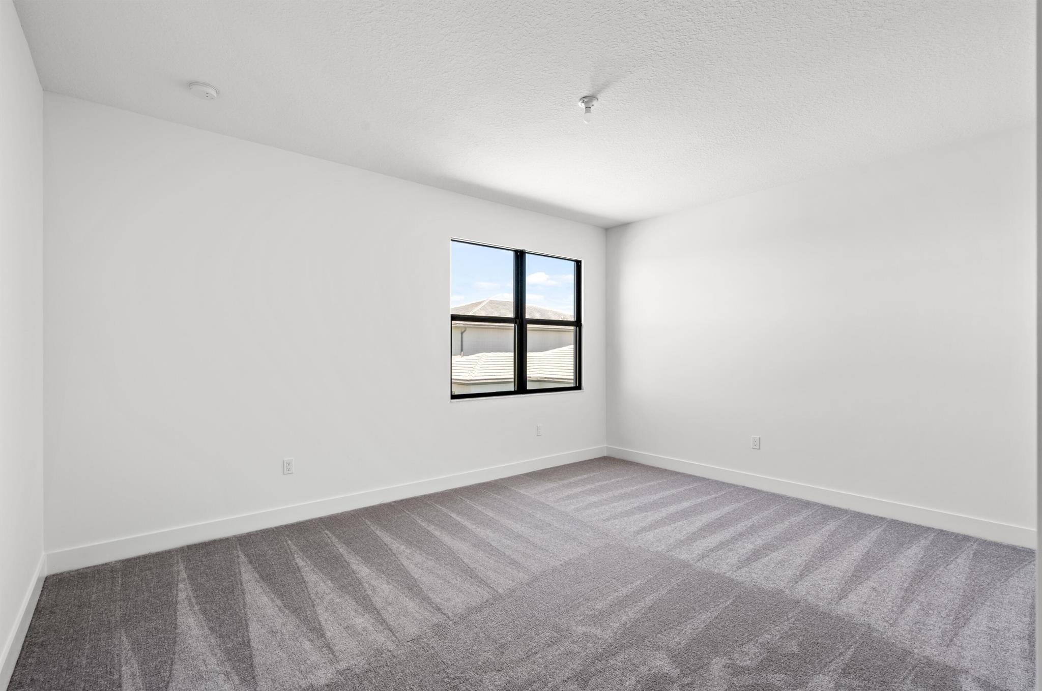 9435 Royal Woods Manor