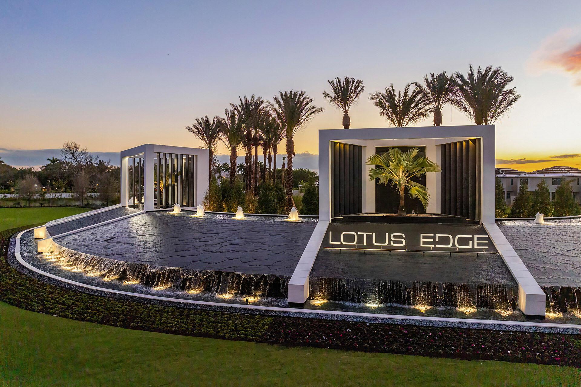 9435 Royal Woods Manor