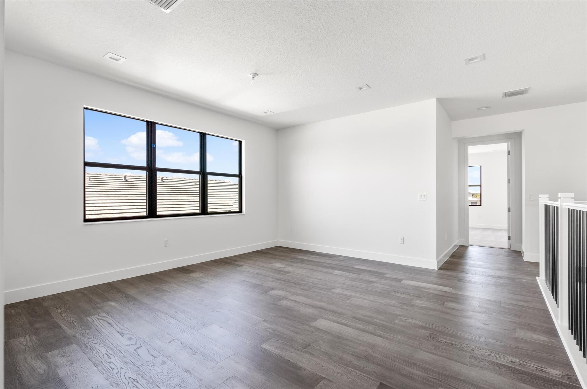 9435 Royal Woods Manor