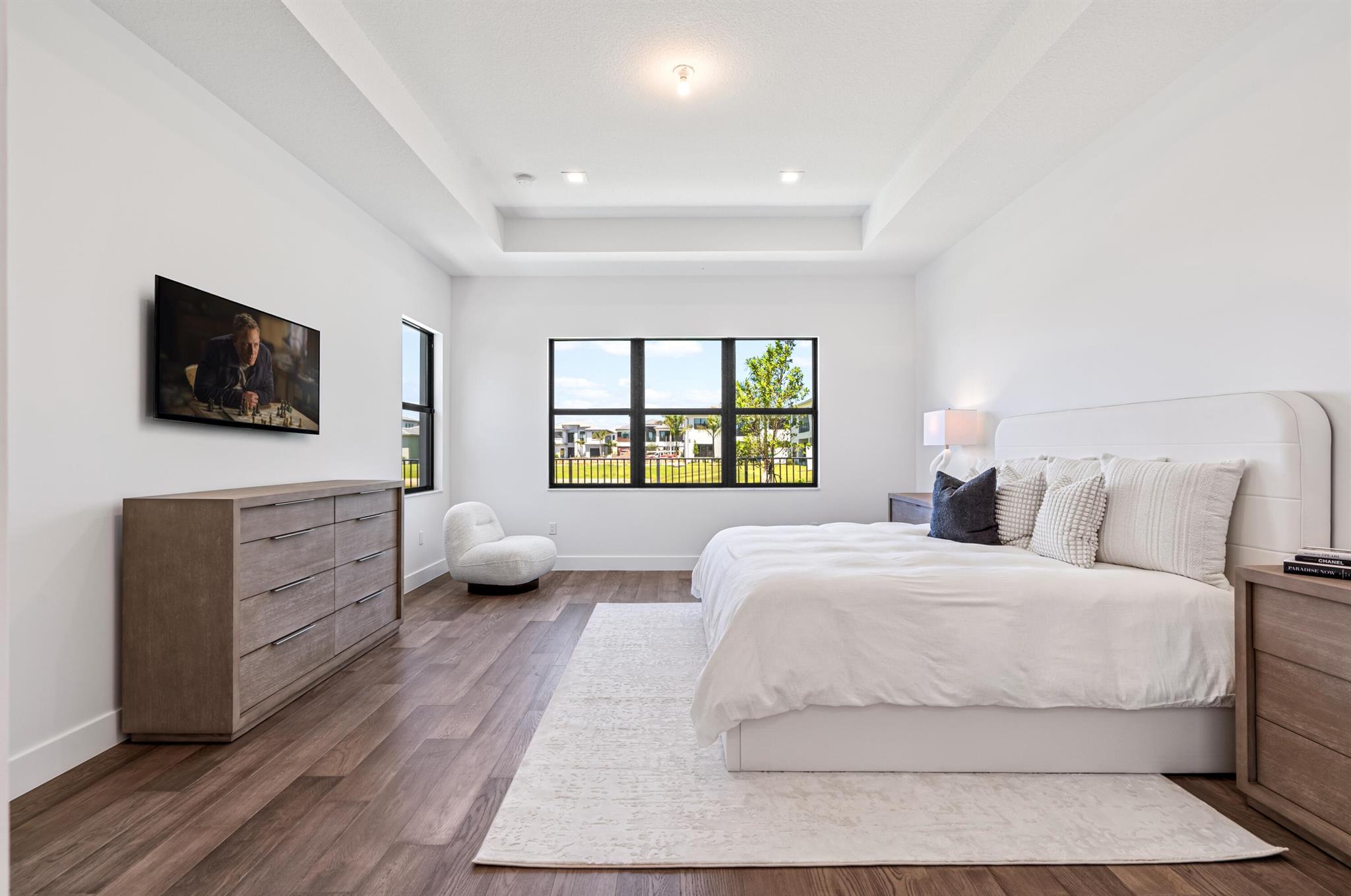 9435 Royal Woods Manor