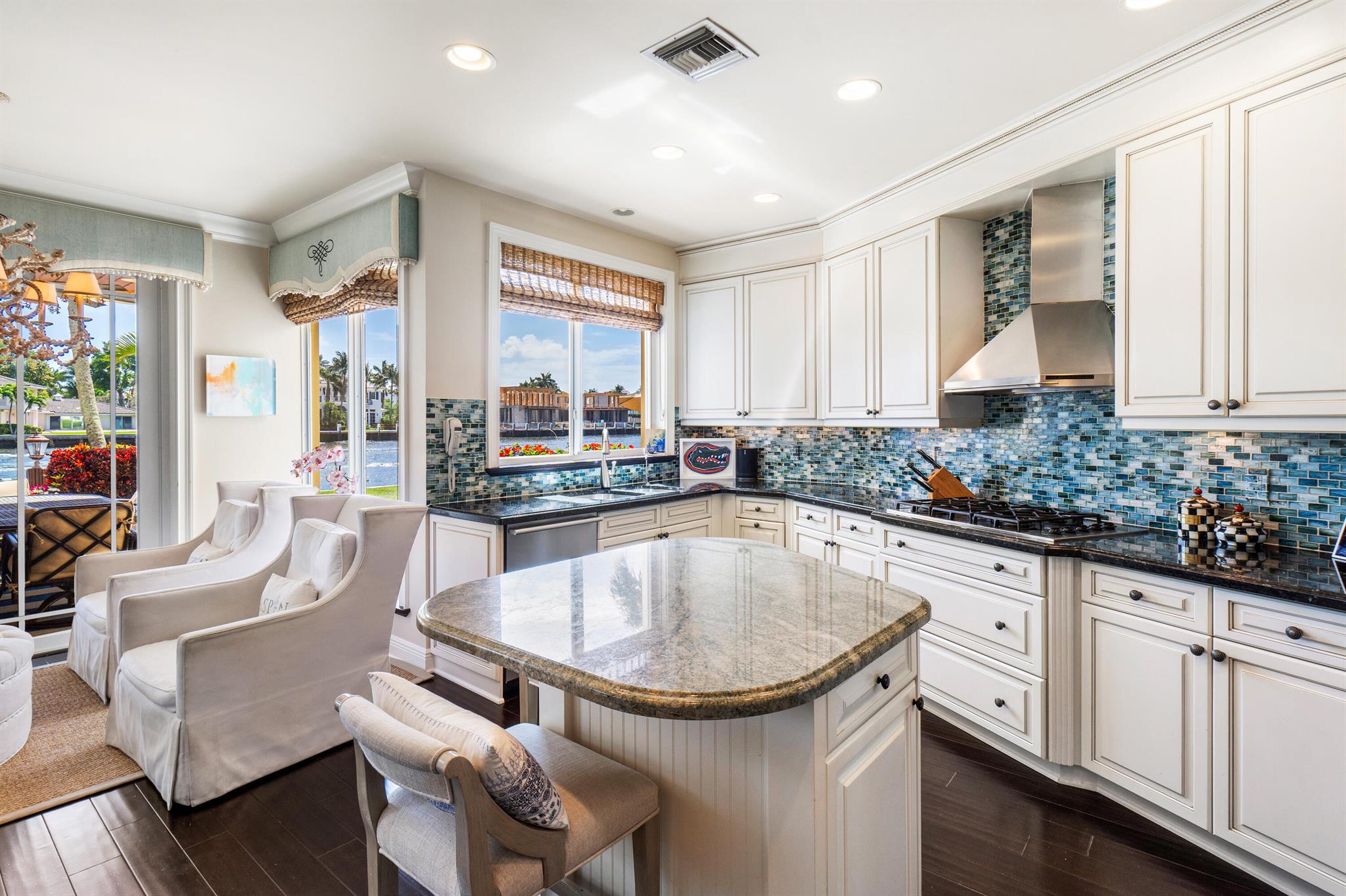 715 SE 8th Street