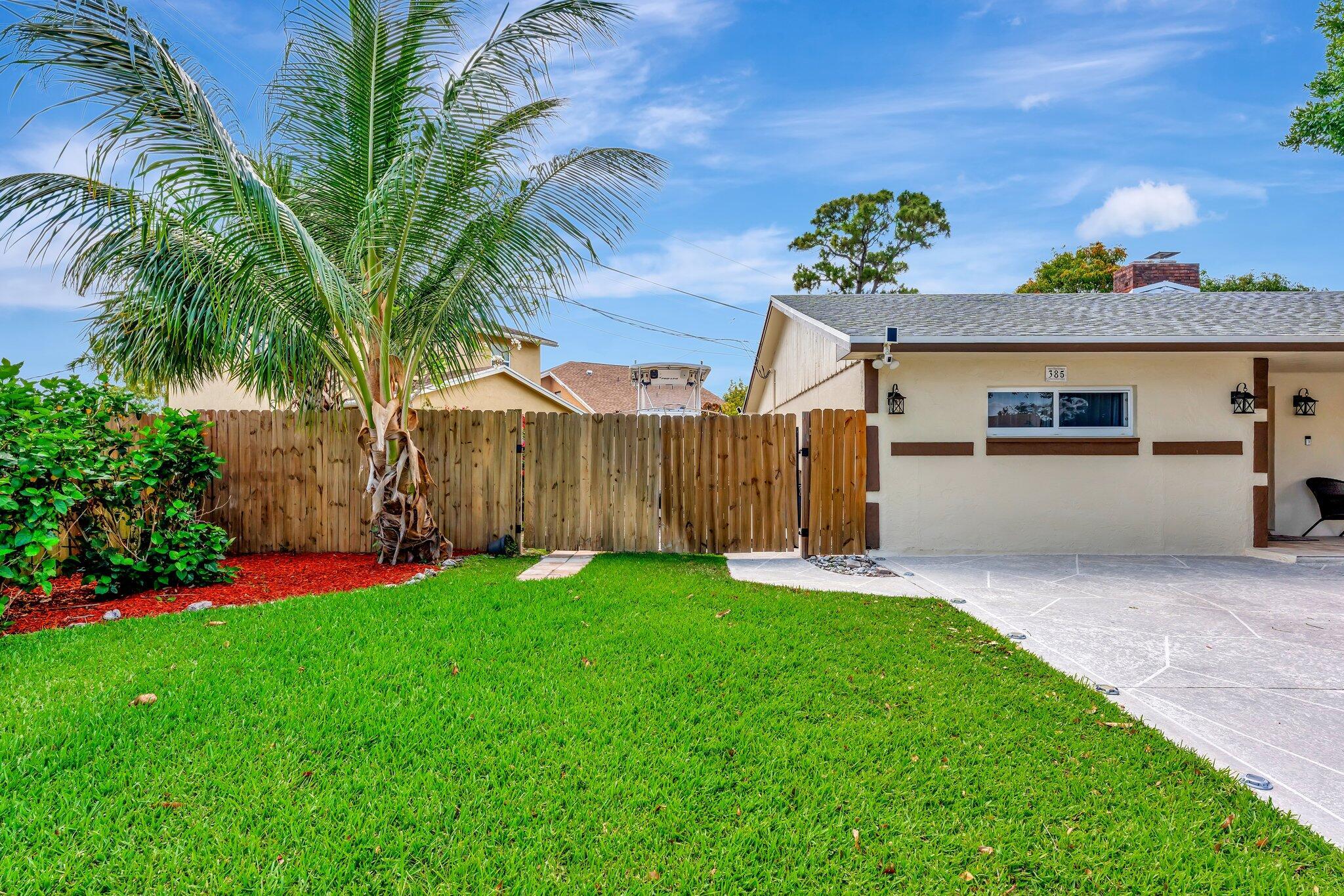 385 SW 31 Avenue