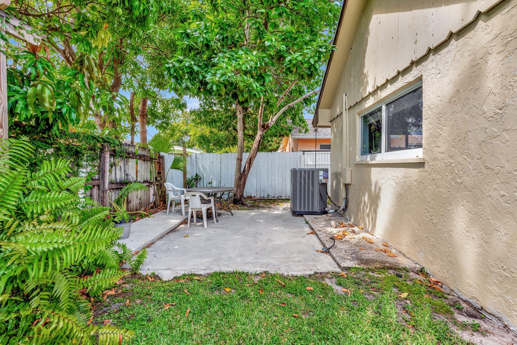 385 SW 31 Avenue