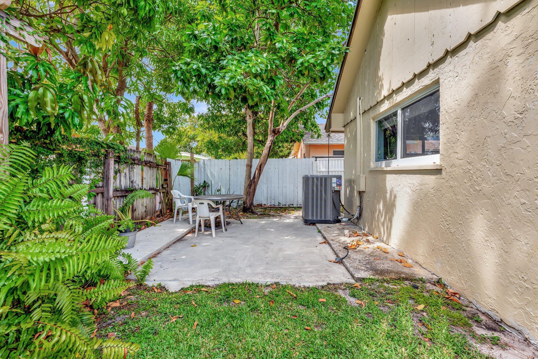 385 SW 31 Avenue