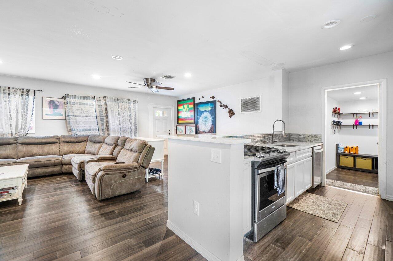 814 S 10th Street