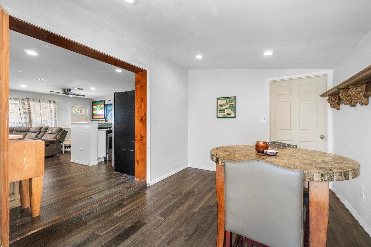814 S 10th Street