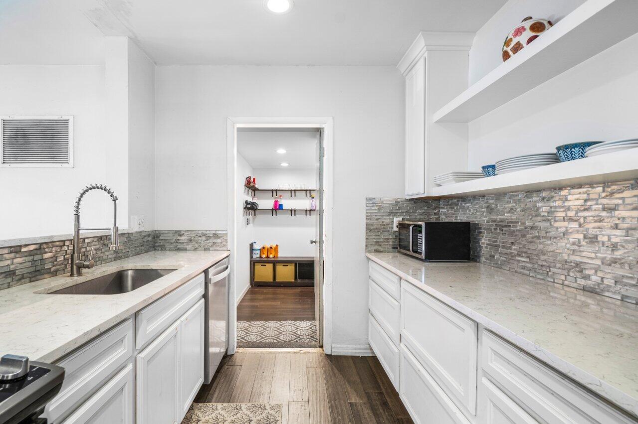 814 S 10th Street