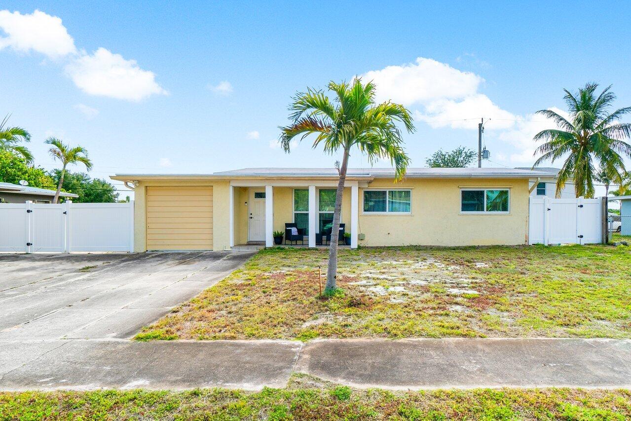 814 S 10th Street