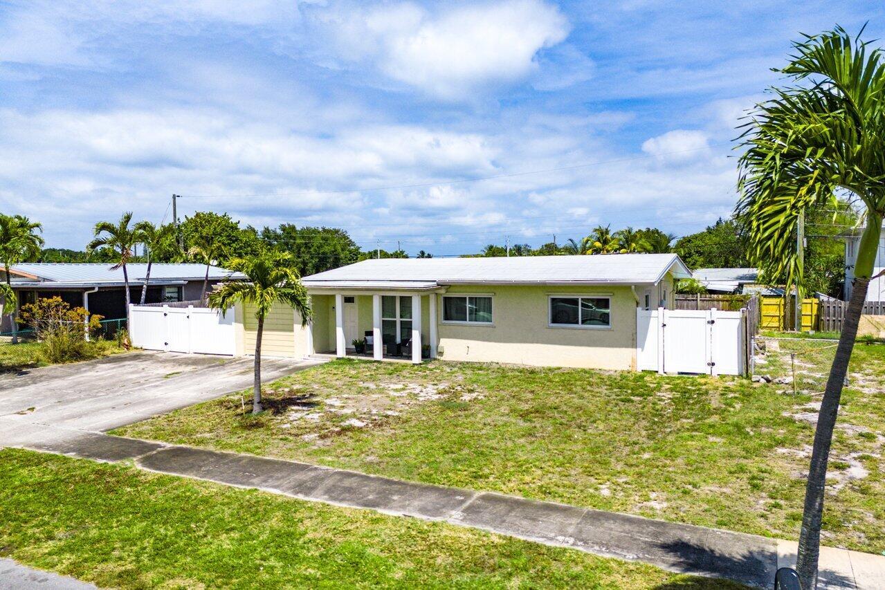 814 S 10th Street